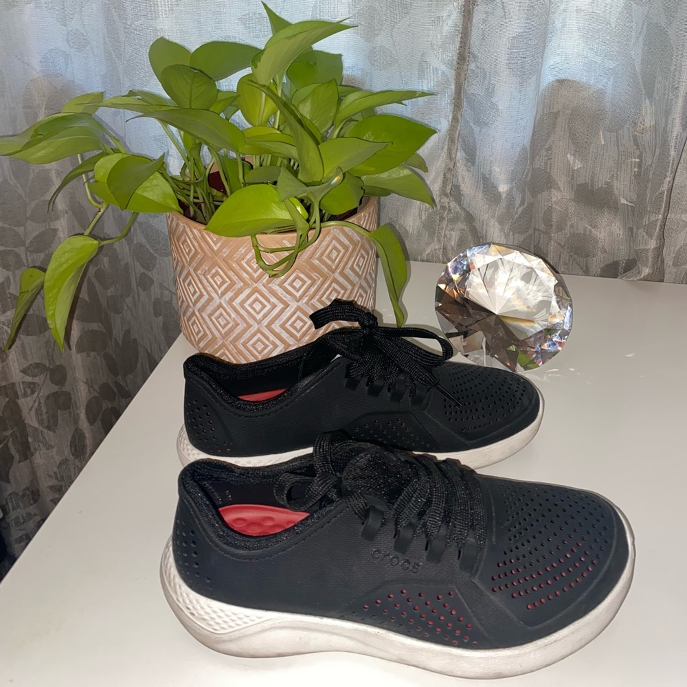 Crocs Women’s LiteRide™ Pacer Sneakers